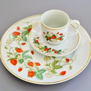 Vintage Strawberry Demitasse Cup, Saucer & Plate Set, Avon c.1978-80s, Gold Trim